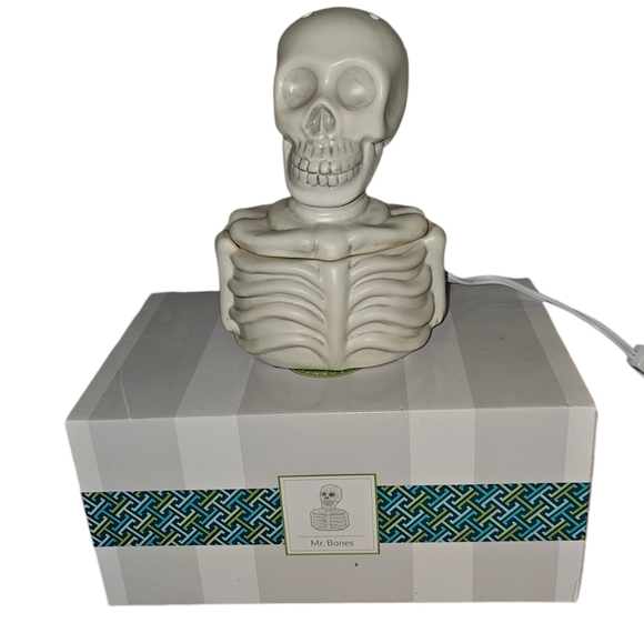 Scentsy Other - Scentsy Halloween Mr. Bones Glow in the Dark Element Wax Warmer